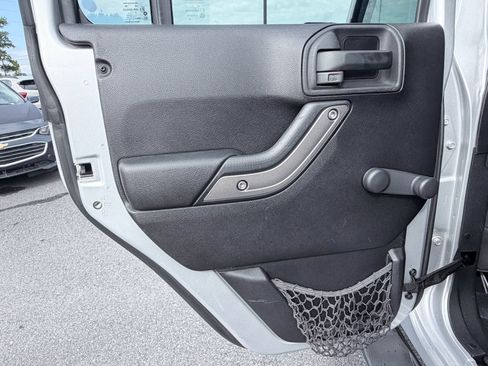 Used 2012 Jeep Wrangler Unlimited Sport AWD/4WD image 28