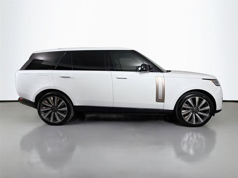 New 2026 Land Rover Range Rover SV AWD/4WD image 4