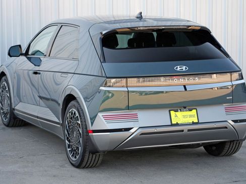 Used 2022 Hyundai Ioniq 5 Limited image 47