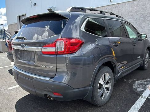 Used 2021 Subaru Ascent Premium w/ Convenience Package AWD/4WD image 2