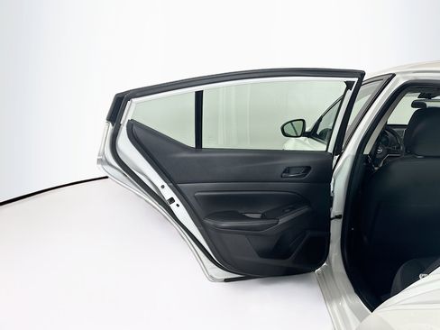 Used 2025 Nissan Altima 2.5 SV image 24