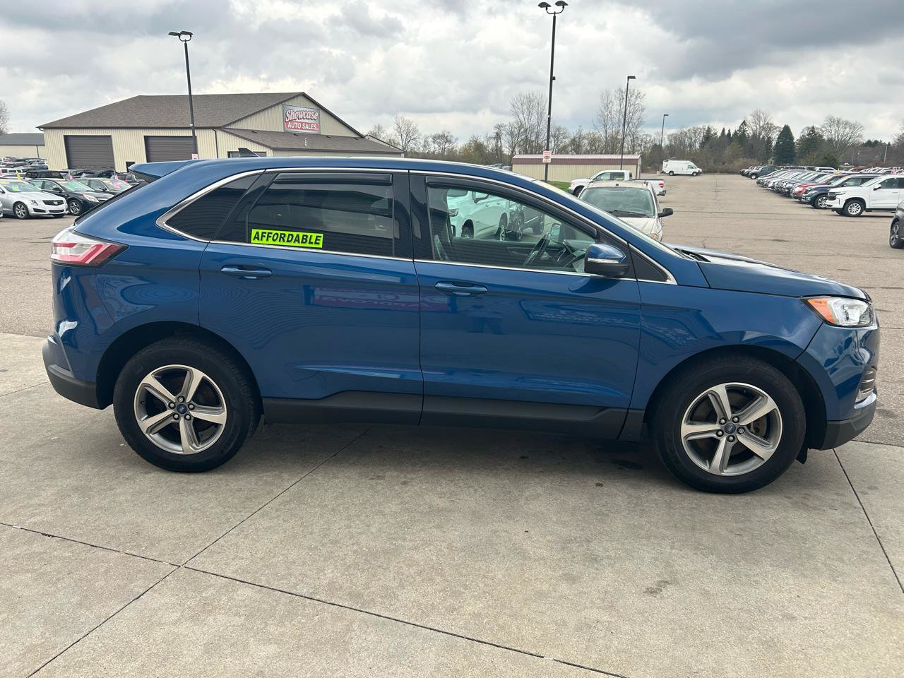 Used 2020 Ford Edge SEL w/ Convenience Package AWD/4WD image 4