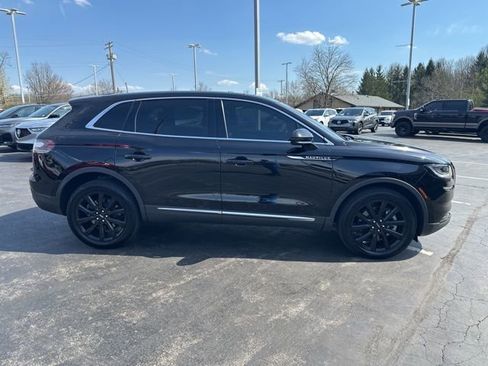 Used 2023 Lincoln Nautilus Reserve w/ Equipment Group 201A AWD/4WD image 3