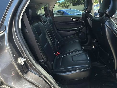 Used 2019 Ford Edge Titanium FWD image 35