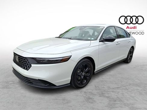 Used 2025 Honda Accord SE image 3