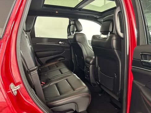 Used 2021 Jeep Grand Cherokee Trailhawk w/ Trailhawk Luxury Group AWD/4WD image 35
