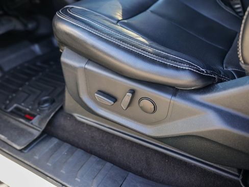 Used 2019 Ford F150 Lariat w/ Equipment Group 502A Luxury image 11