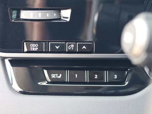 Used 2025 Lexus RX 450h AWD w/ Convenience Package image 15