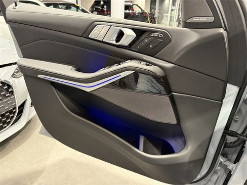 Used 2026 BMW X7 xDrive40i w/ M Sport Package image 26