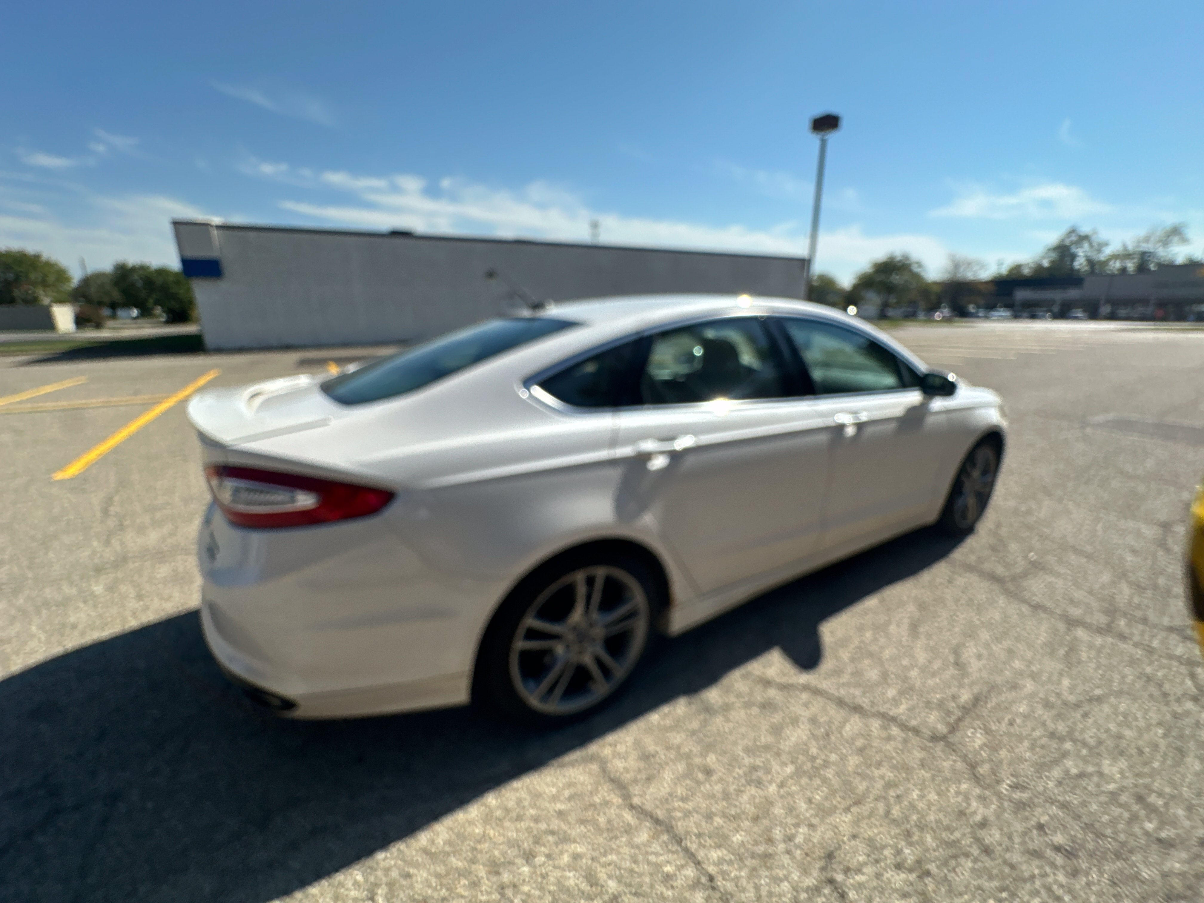 Used 2015 Ford Fusion Titanium FWD image 17