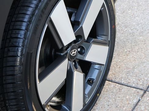 Used 2025 Hyundai Santa Fe Limited image 42