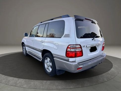Used 2005 Toyota Land Cruiser image 2