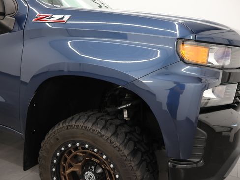 Used 2019 Chevrolet Silverado 1500 Custom Trail Boss w/ Custom Convenience Package AWD/4WD image 21