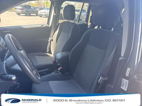 Used 2013 Jeep Compass Sport FWD image 10