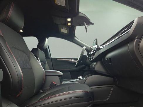 Used 2025 Ford Escape ST-Line Elite w/ Class II Trailer Tow Package image 15