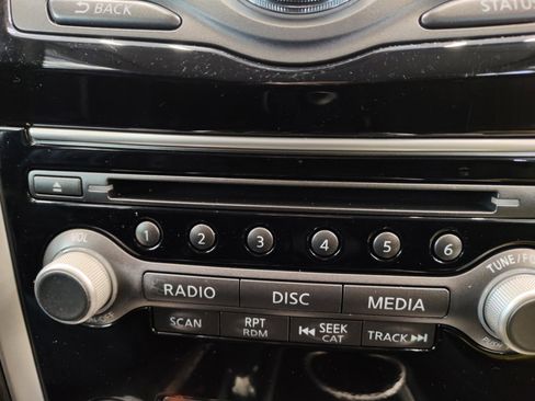 Used 2019 Nissan Pathfinder SV FWD image 18