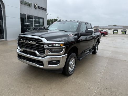 Used 2025 RAM 2500 Tradesman AWD/4WD image 32