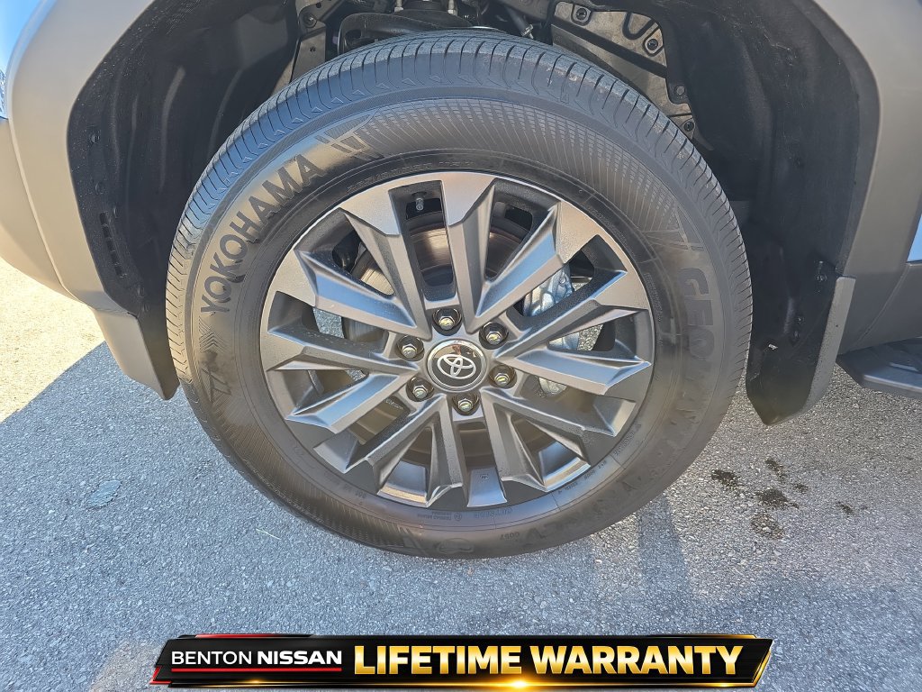 Used 2025 Toyota Land Cruiser w/ Premium Package AWD/4WD image 6