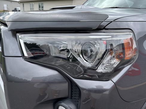 Used 2016 Toyota 4Runner Trail AWD/4WD image 10