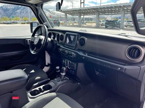 Used 2021 Jeep Wrangler Unlimited Sport AWD/4WD image 37