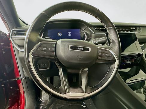 Certified 2022 Jeep Grand Cherokee L Laredo image 19