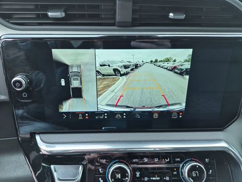 Used 2024 GMC Sierra 1500 Denali AWD/4WD image 27