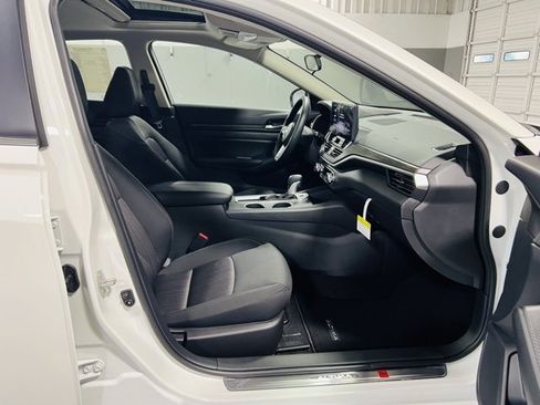 New 2025 Nissan Altima 2.5 SV w/ SV Special Edition Package image 32