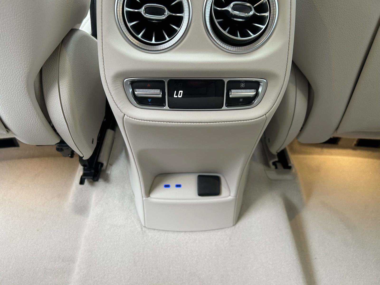 New 2027 Mercedes-Benz G 580 e image 37
