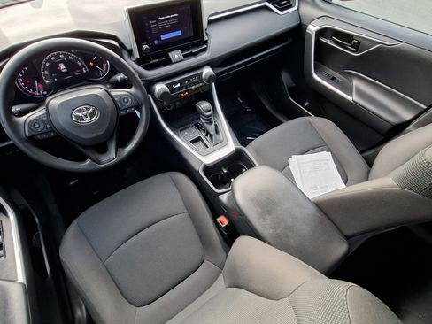 Used 2023 Toyota RAV4 LE FWD image 19