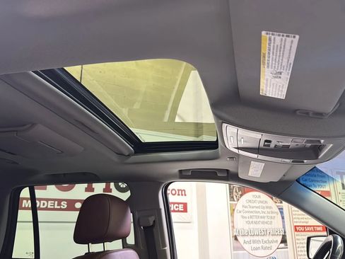 Used 2019 Chevrolet Tahoe Premier w/ Premier Plus Edition image 24