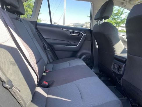 Used 2024 Toyota RAV4 XLE FWD image 15