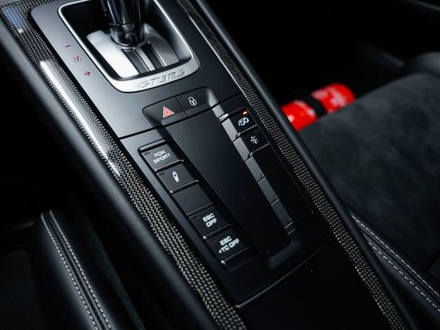 Used 2019 Porsche 911 GT3 RS RWD image 16