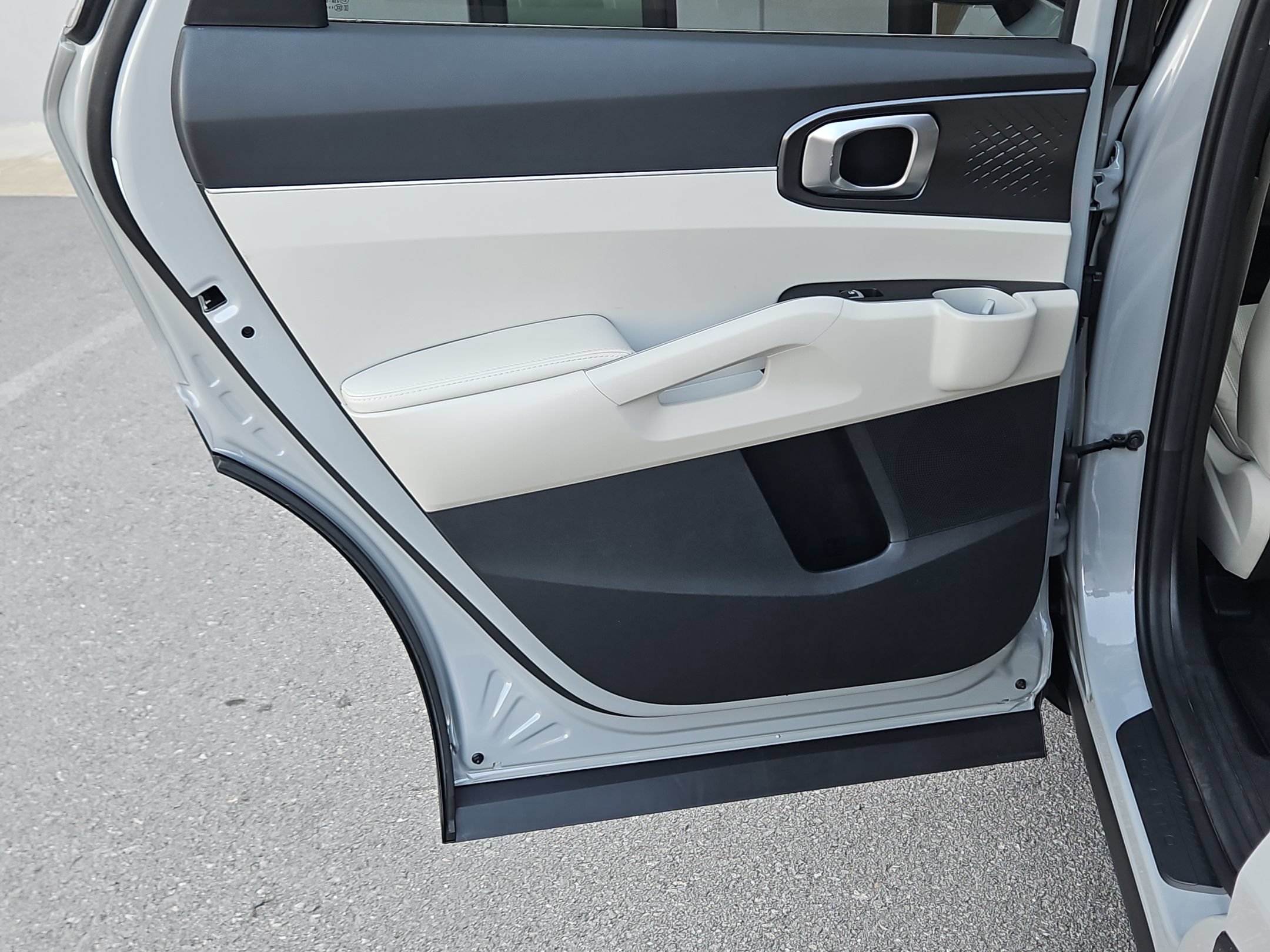 Used 2025 Kia Sorento EX w/ Panoramic Sunroof Package FWD image 35