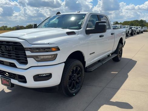 Used 2026 RAM 2500 Big Horn AWD/4WD image 4