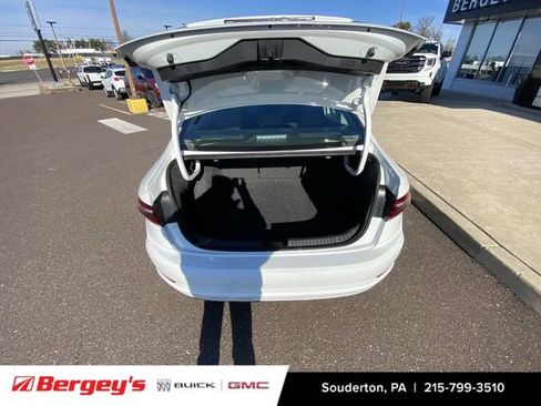 Used 2021 Volkswagen Jetta SE image 29