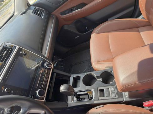 Used 2019 Subaru Outback 3.6R Touring image 13