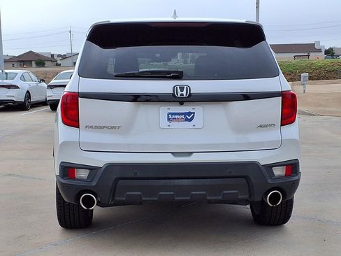 Used 2024 Honda Passport EX-L image 6
