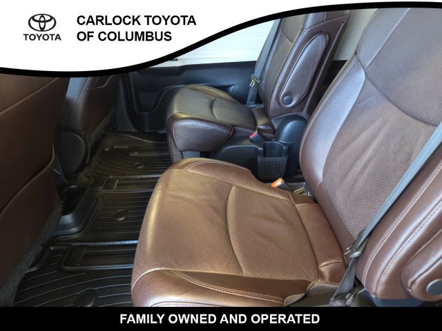 Used 2022 Toyota Sienna Platinum AWD/4WD image 15