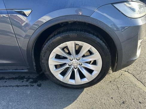 Used 2020 Tesla Model X Long Range image 21