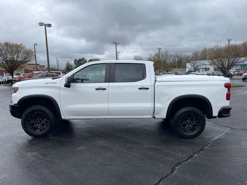 Used 2023 Chevrolet Silverado 1500 ZR2 AWD/4WD image 6