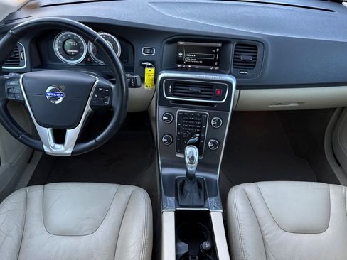 Used 2013 Volvo S60 T5 image 3