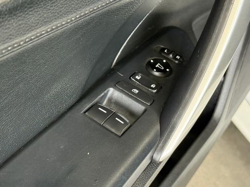 Used 2019 Honda Civic Touring image 18