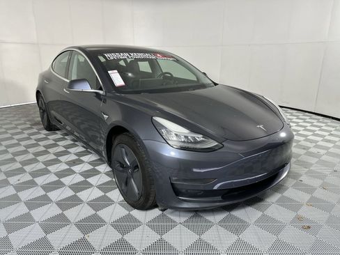 Used 2019 Tesla Model 3 RWD image 2