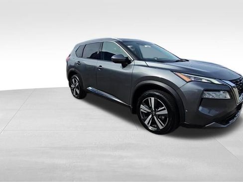 Used 2023 Nissan Rogue SL w/ SL Premium Package image 9