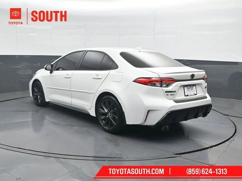 Used 2023 Toyota Corolla SE FWD image 8