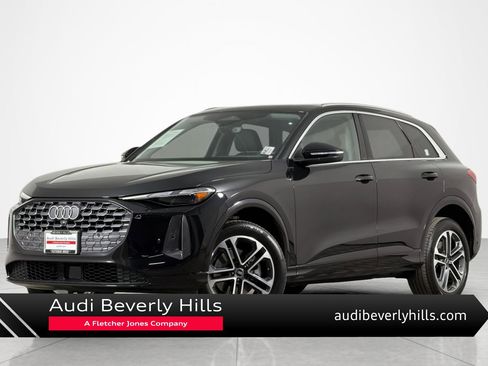 Used 2025 Audi Q5 Premium w/ 19" Wheel Package AWD/4WD image 1