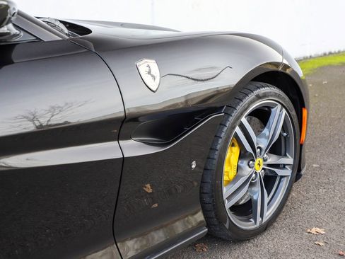 Certified 2020 Ferrari Portofino image 38