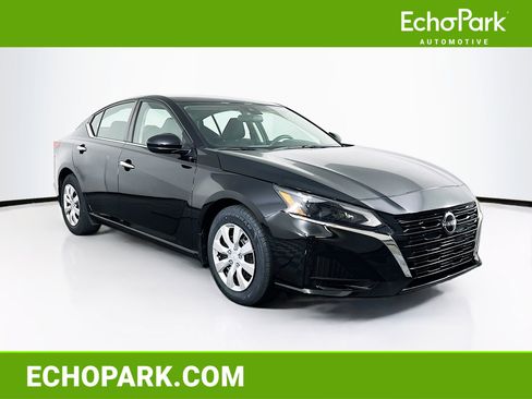 Used 2023 Nissan Altima 2.5 S FWD image 1