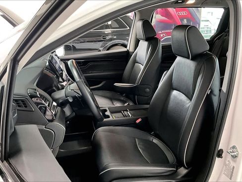 Used 2023 Honda Odyssey Elite image 10