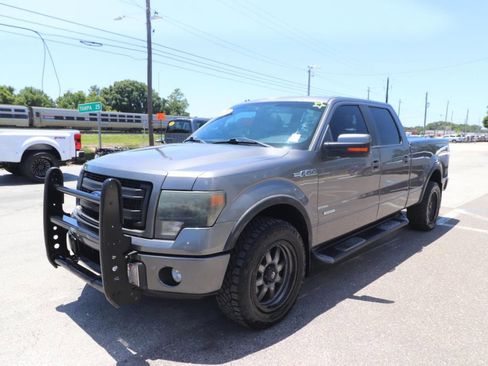 Used 2014 Ford F150 FX4 w/ Equipment Group 402A Luxury AWD/4WD image 3
